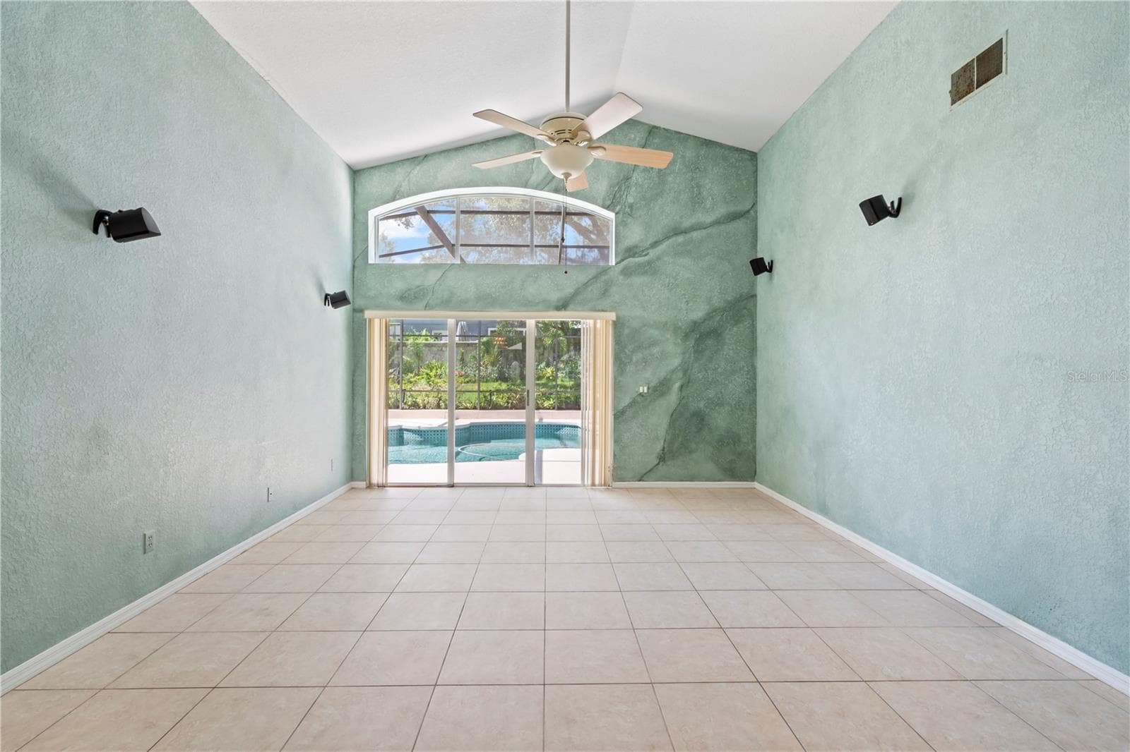 1105 CLINGING VINE PLACE — photo 15 of 32