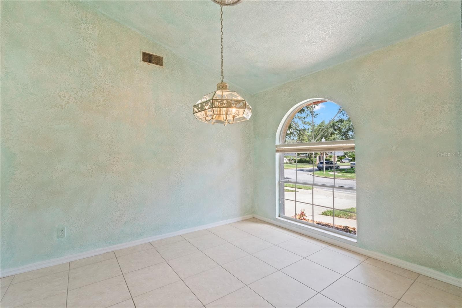 1105 CLINGING VINE PLACE — photo 17 of 32