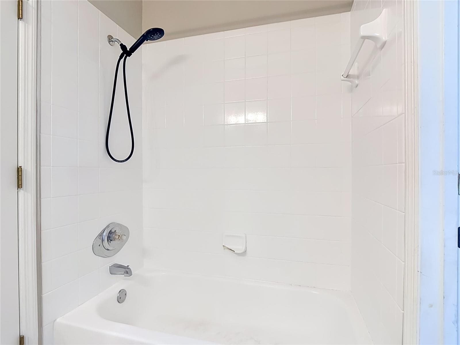 2510 CALABRIA AVENUE — photo 14 of 42