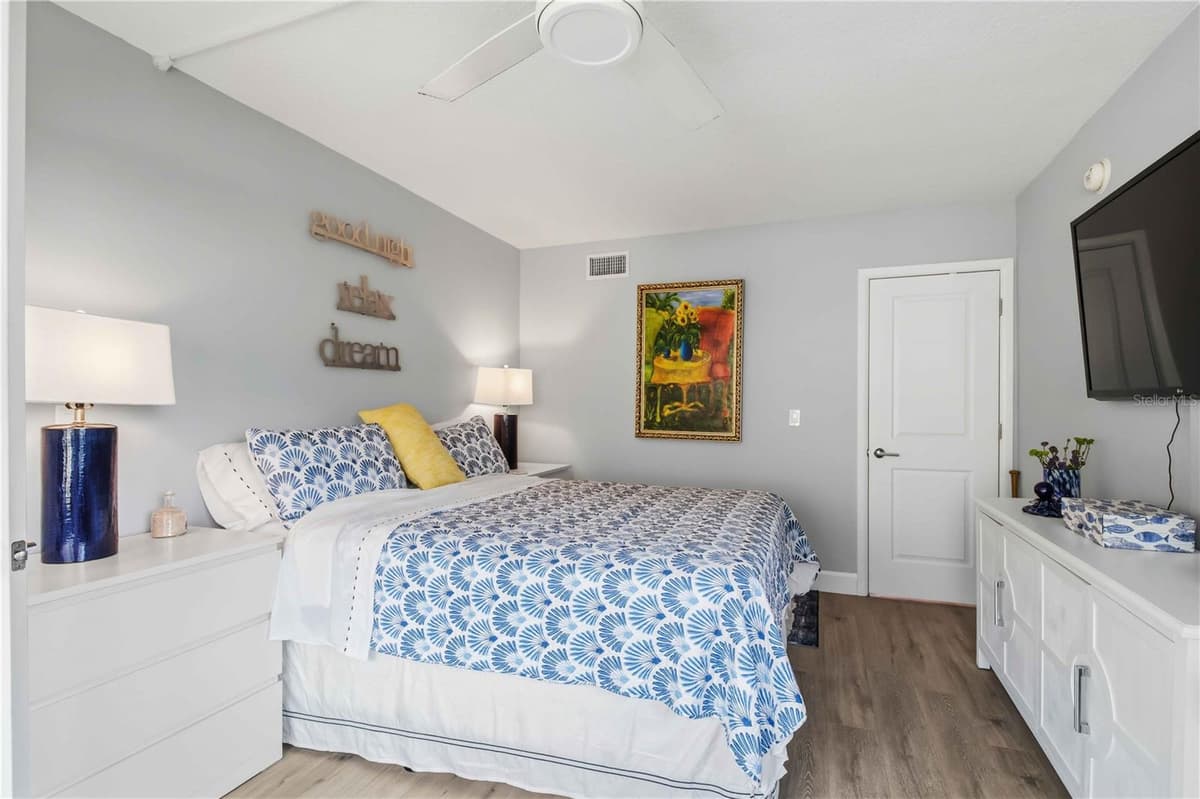 3804 GULF OF MEXICO DRIVE — photo 20 of 28