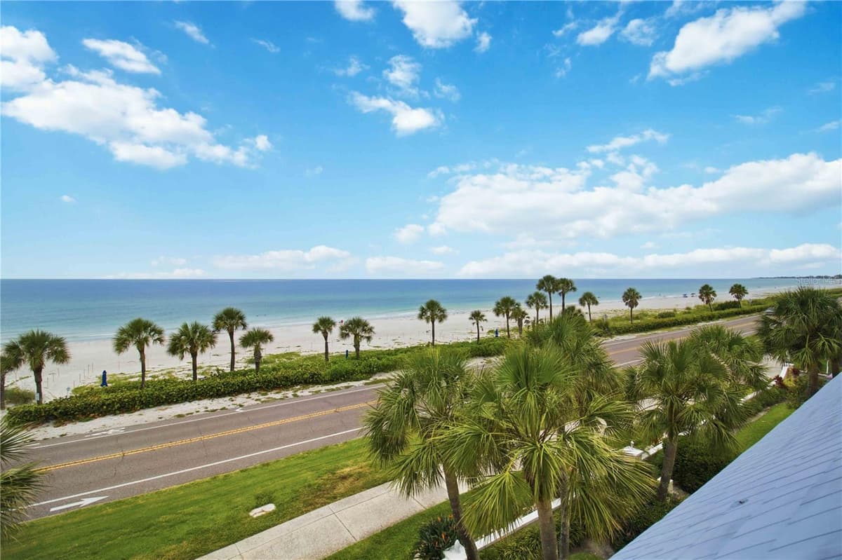 3804 GULF OF MEXICO DRIVE — photo 24 of 28