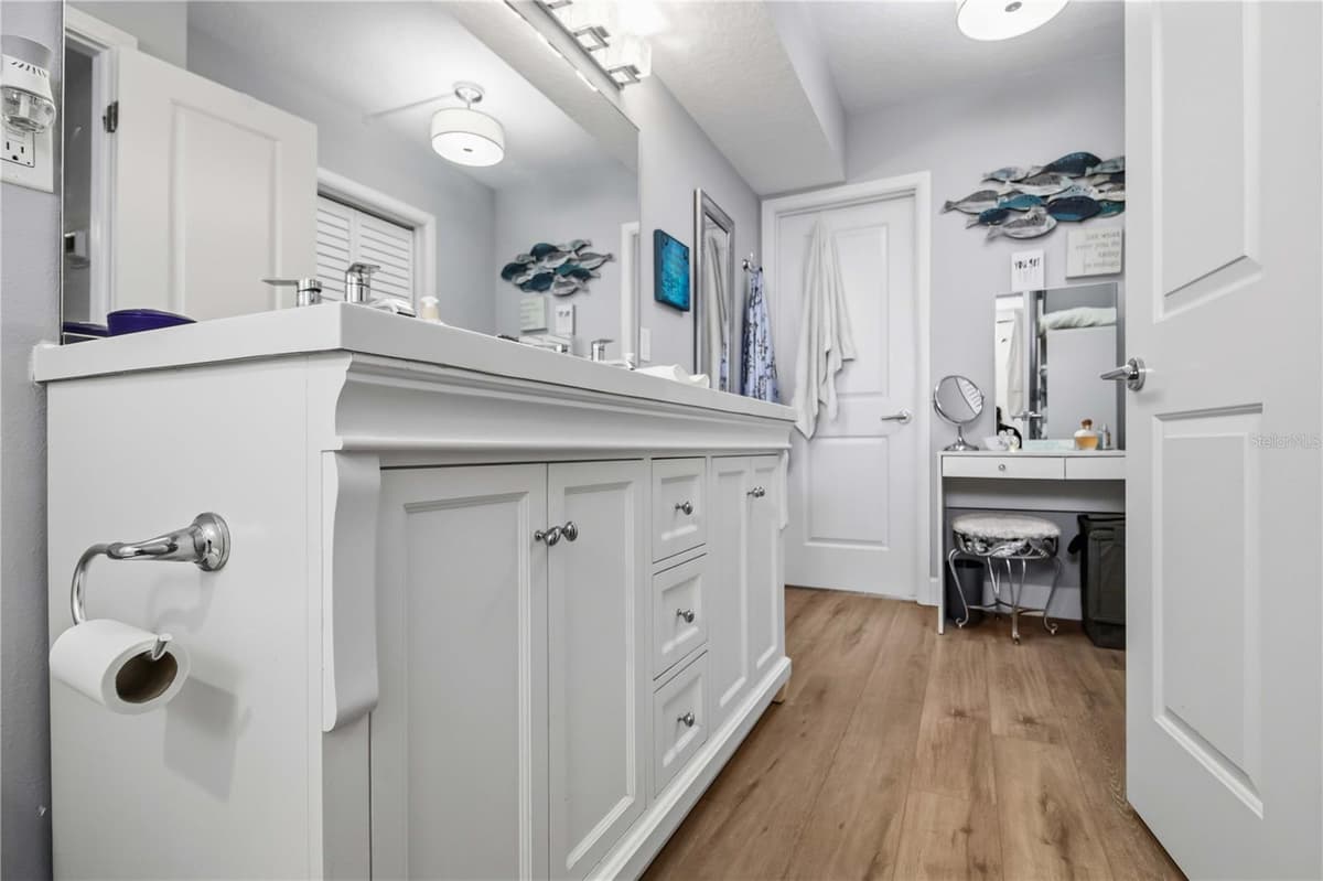 3804 GULF OF MEXICO DRIVE — photo 15 of 28