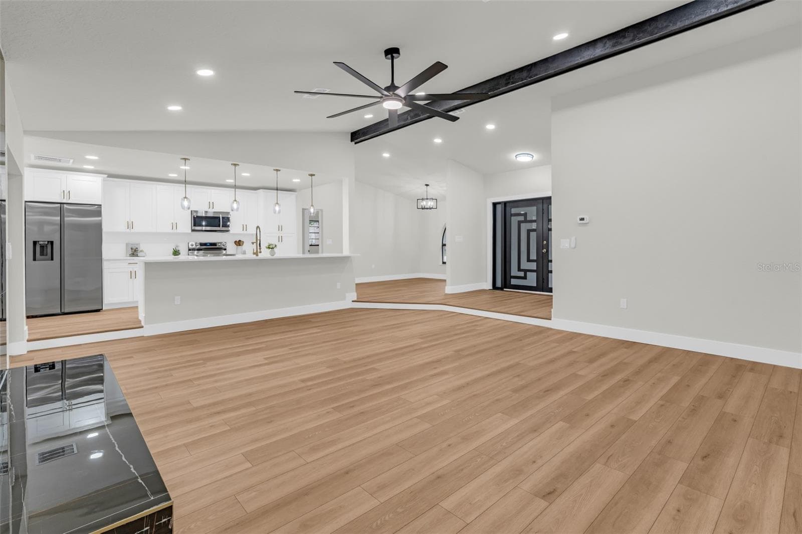 2051 LAREDO AVENUE — photo 11 of 46