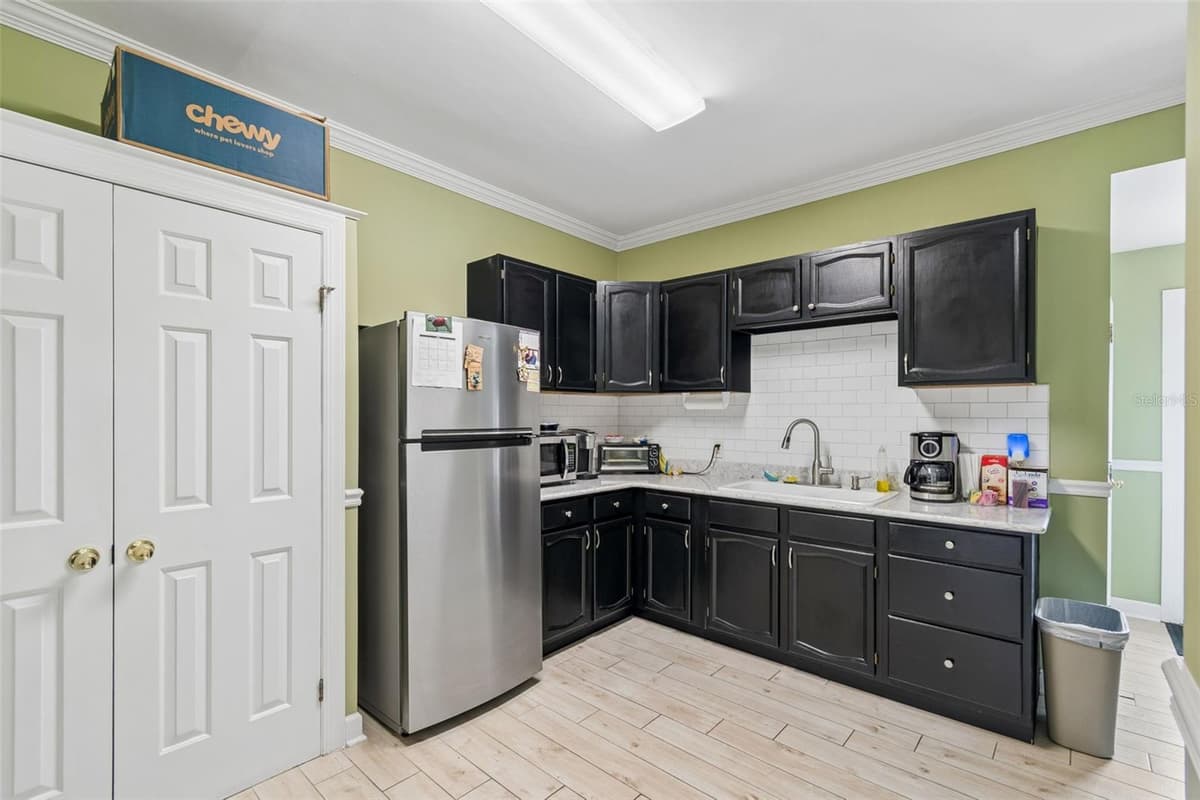 5701 MAIN STREET — photo 19 of 30