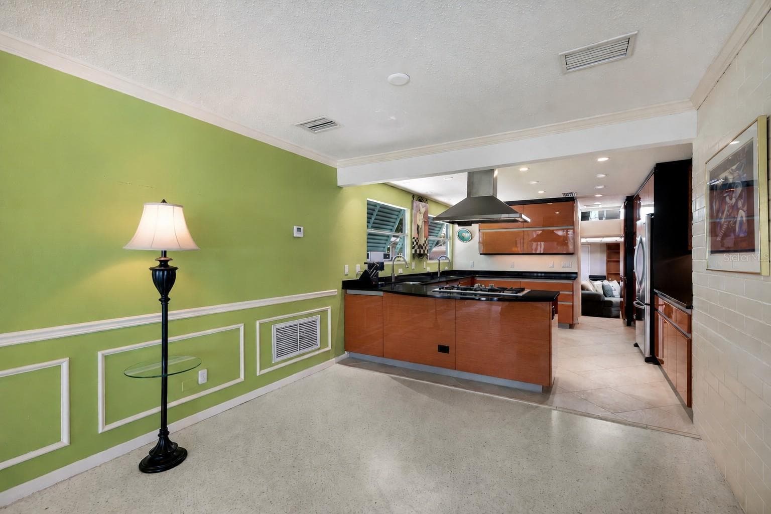 311 MAGELLAN DRIVE — photo 14 of 41