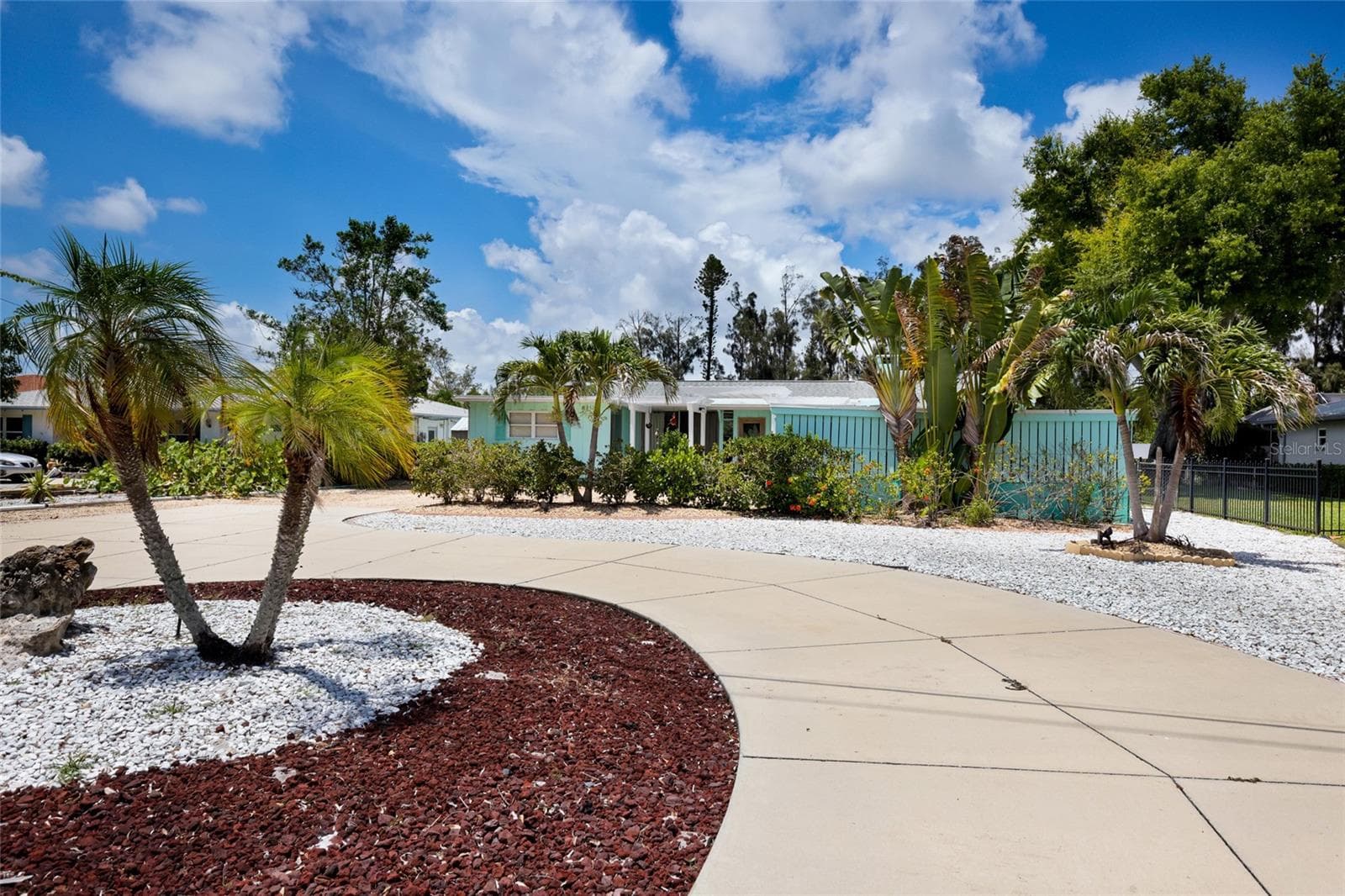 311 MAGELLAN DRIVE — photo 6 of 41