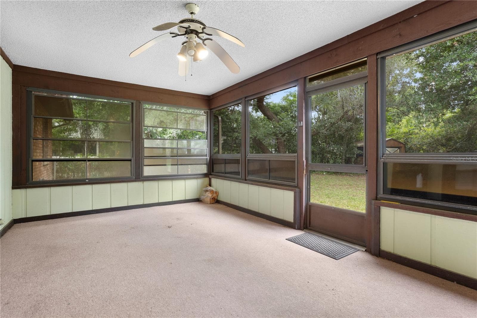 86 SPUR ROAD — photo 41 of 44