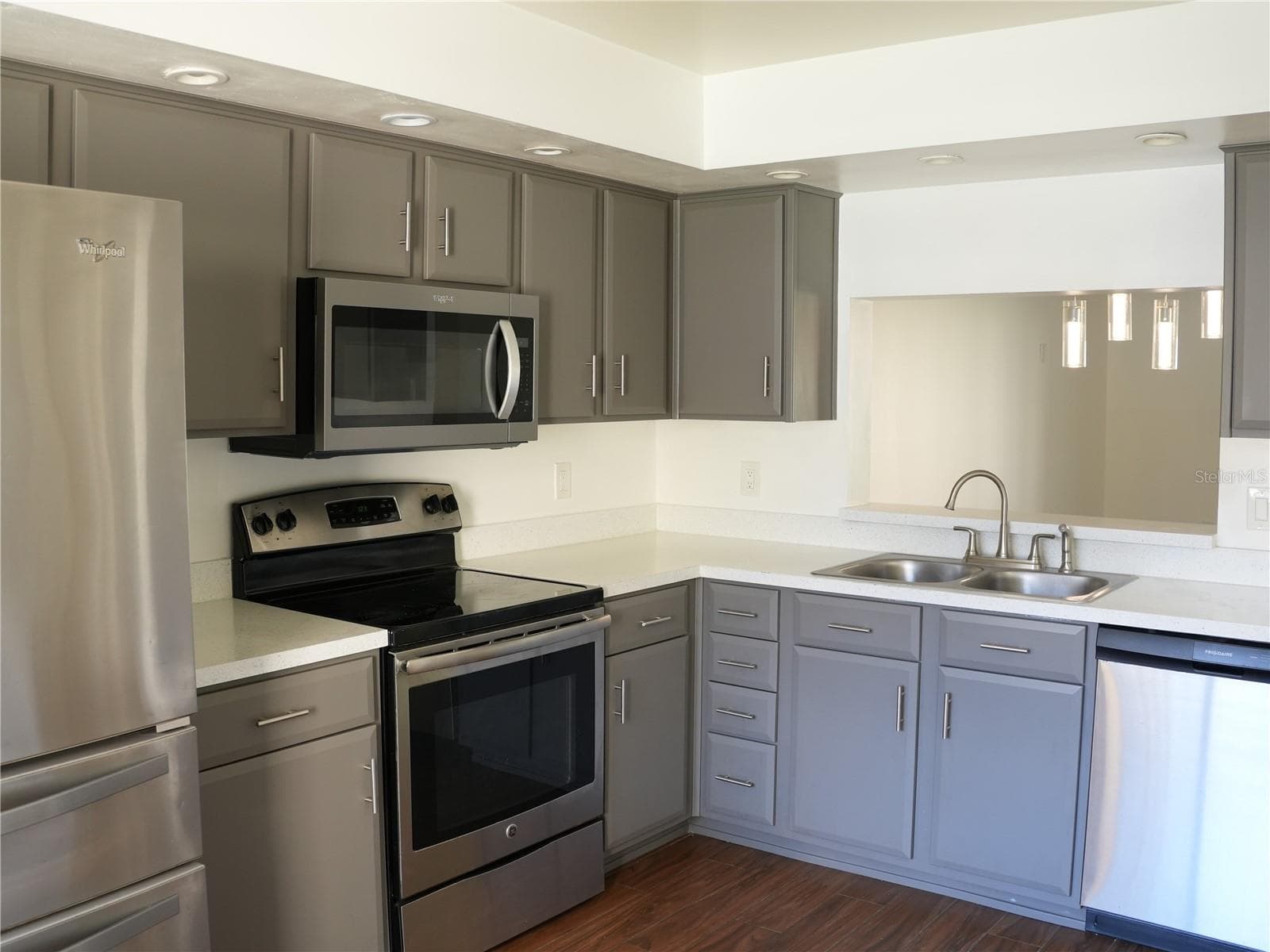 4406 LAKE ORLANDO PARKWAY — photo 15 of 18