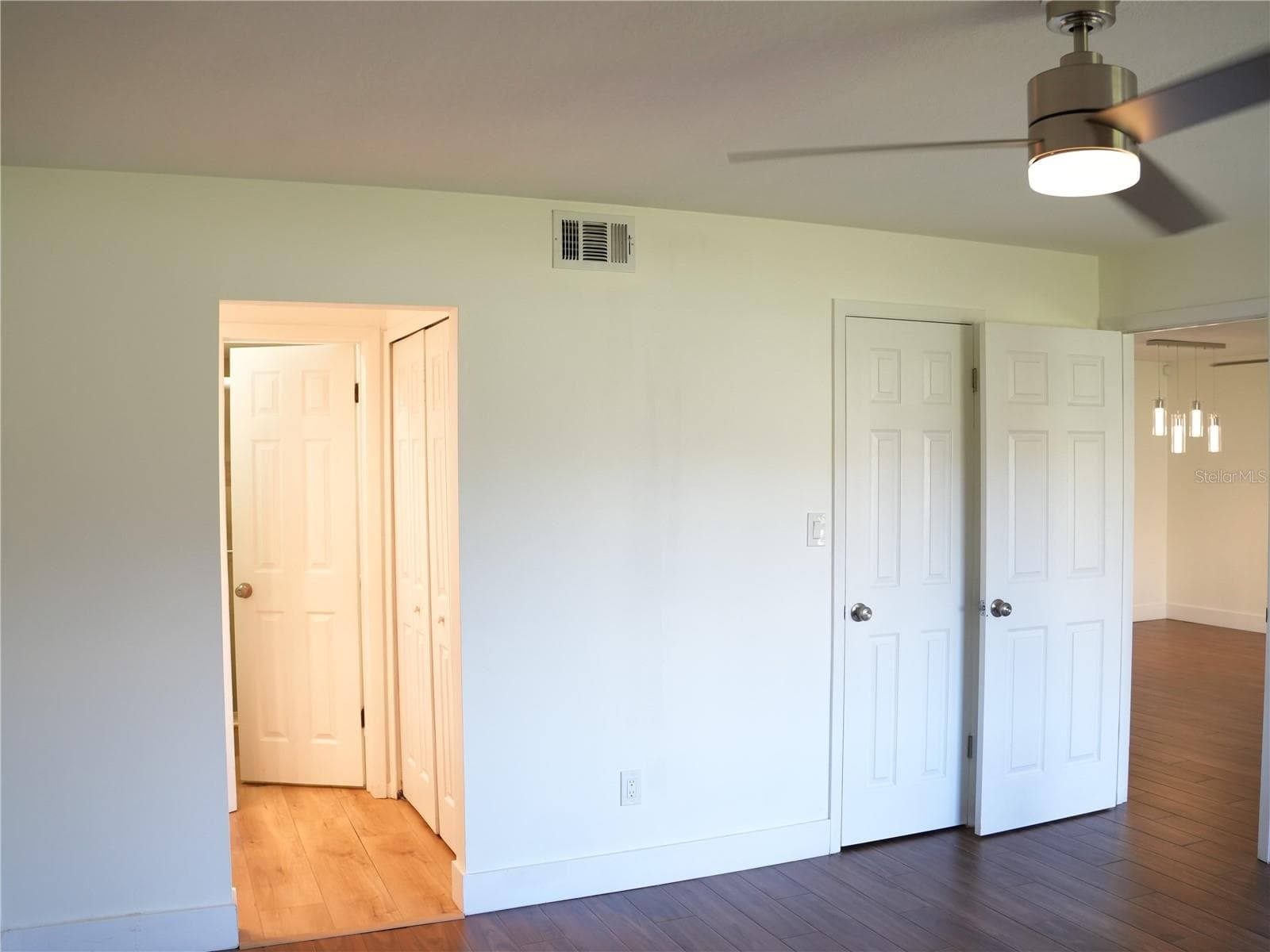 4406 LAKE ORLANDO PARKWAY — photo 3 of 18