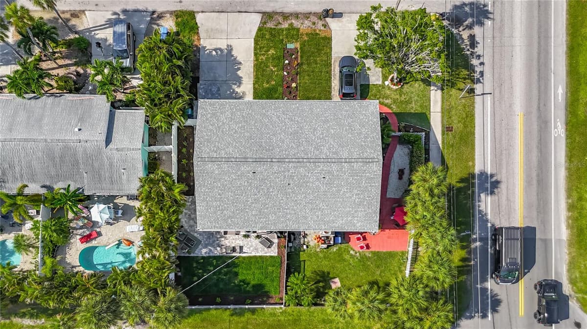 202 PEACOCK LANE — photo 40 of 61