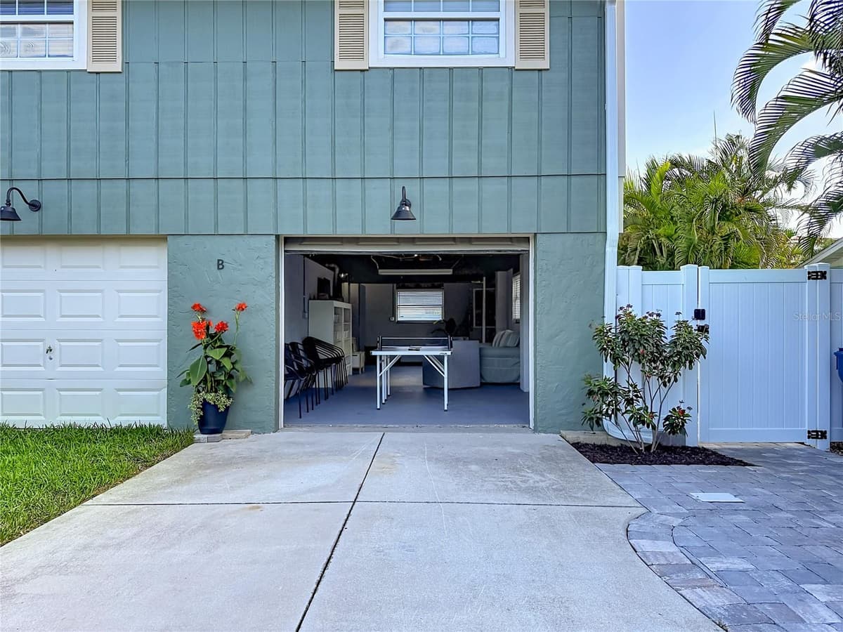202 PEACOCK LANE — photo 59 of 61