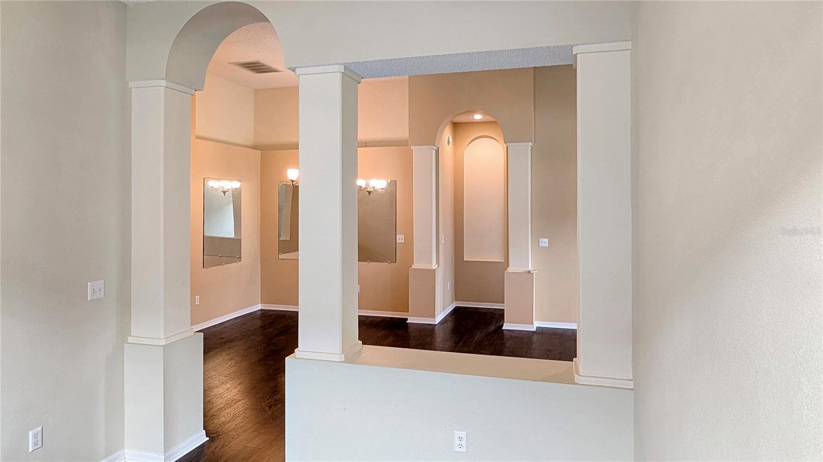 965 EKANA GREEN COURT — photo 14 of 31