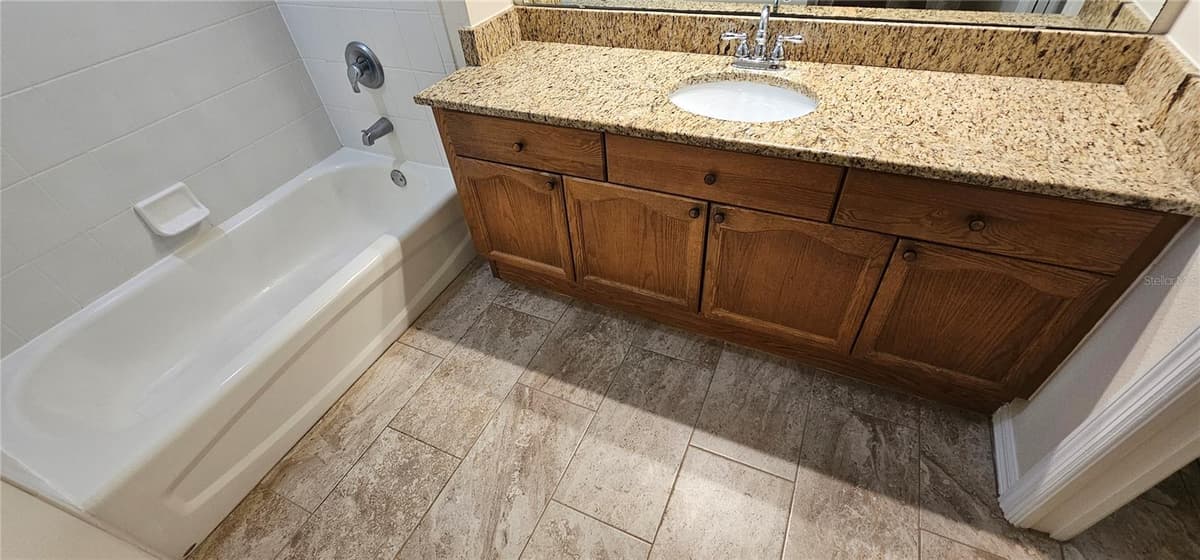 1068 VANDERBILT DRIVE — photo 15 of 29