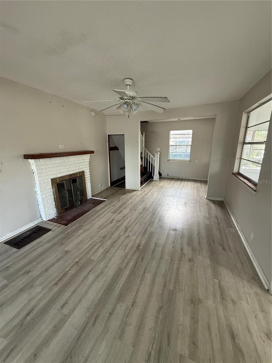 137 MAINE AVENUE — photo 4 of 20