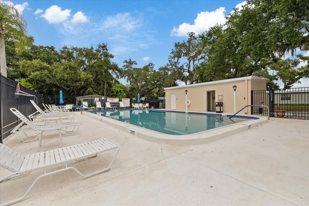 3405 FLORENCE DRIVE — photo 3 of 23