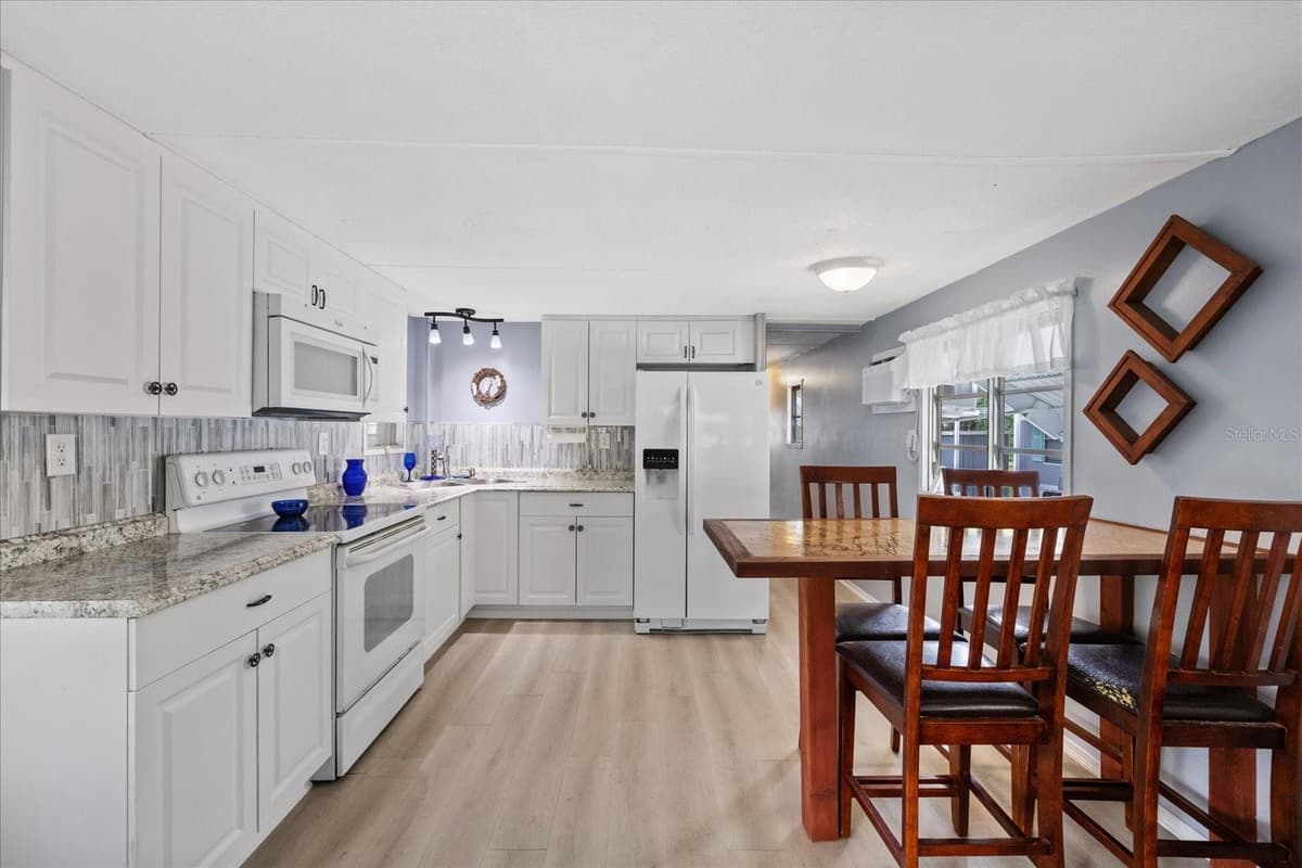 3405 FLORENCE DRIVE — photo 6 of 23