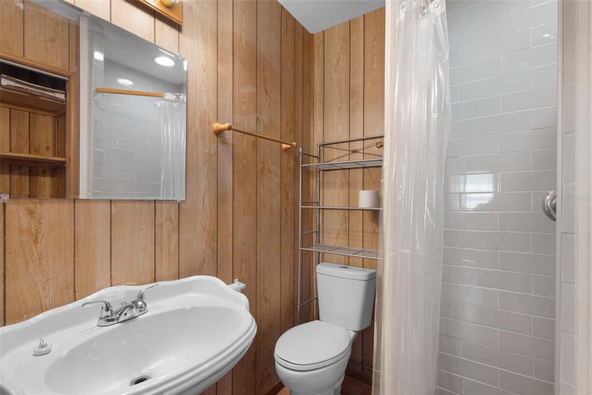 10250 5TH AVENUE — photo 37 of 45