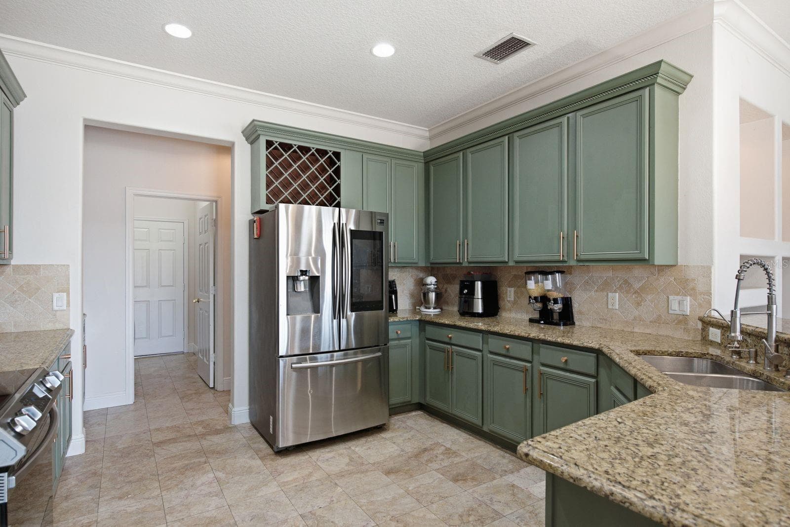 10330 FROG POND DRIVE — photo 11 of 53