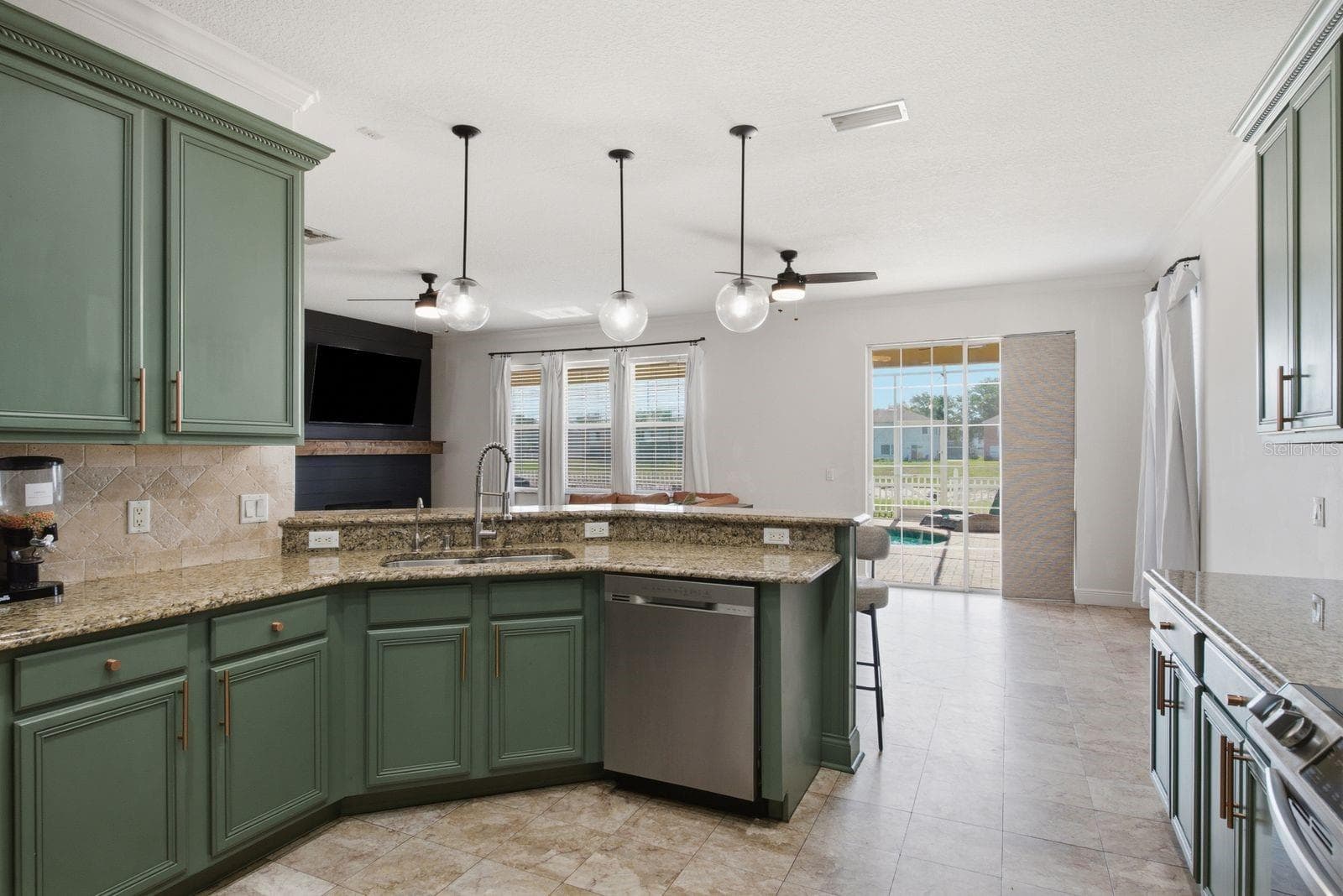 10330 FROG POND DRIVE — photo 13 of 53