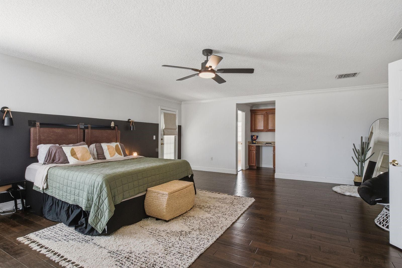 10330 FROG POND DRIVE — photo 8 of 53