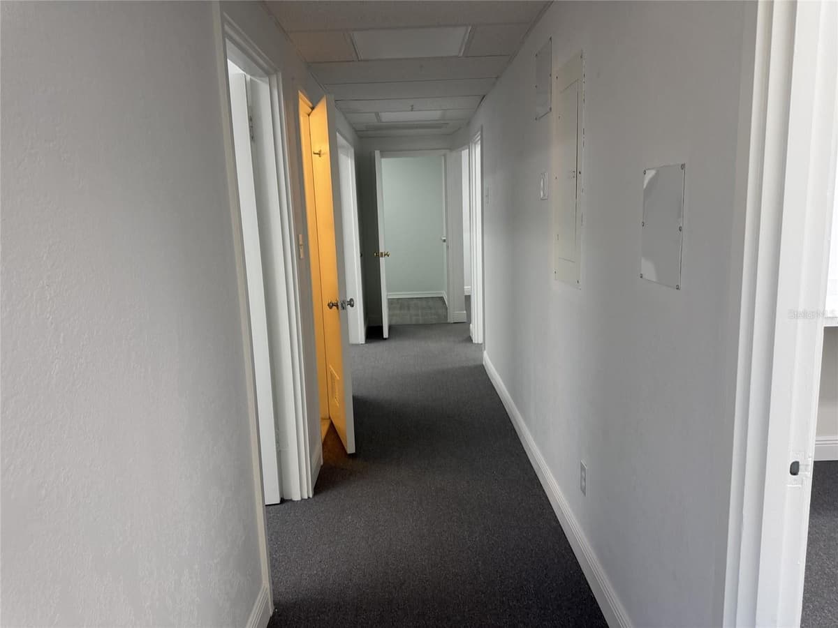 501 LINCOLN AVENUE — photo 3 of 12