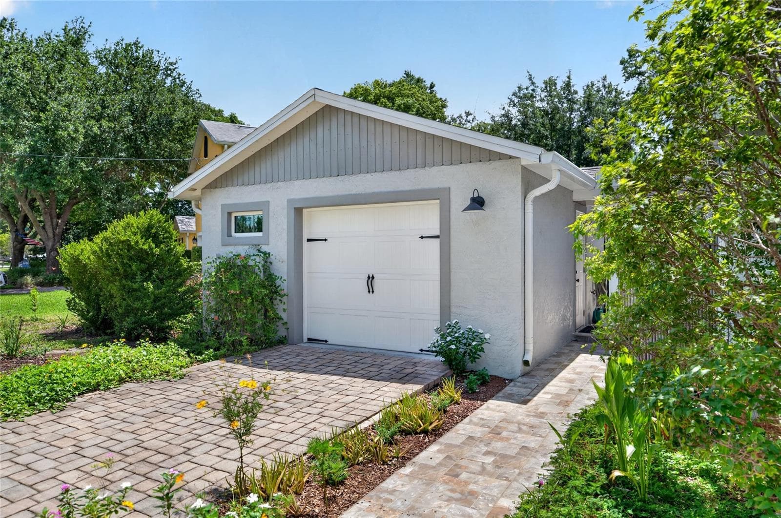 633 BUCKMINSTER CIRCLE — photo 4 of 52