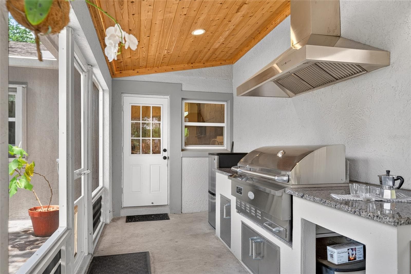 633 BUCKMINSTER CIRCLE — photo 43 of 52