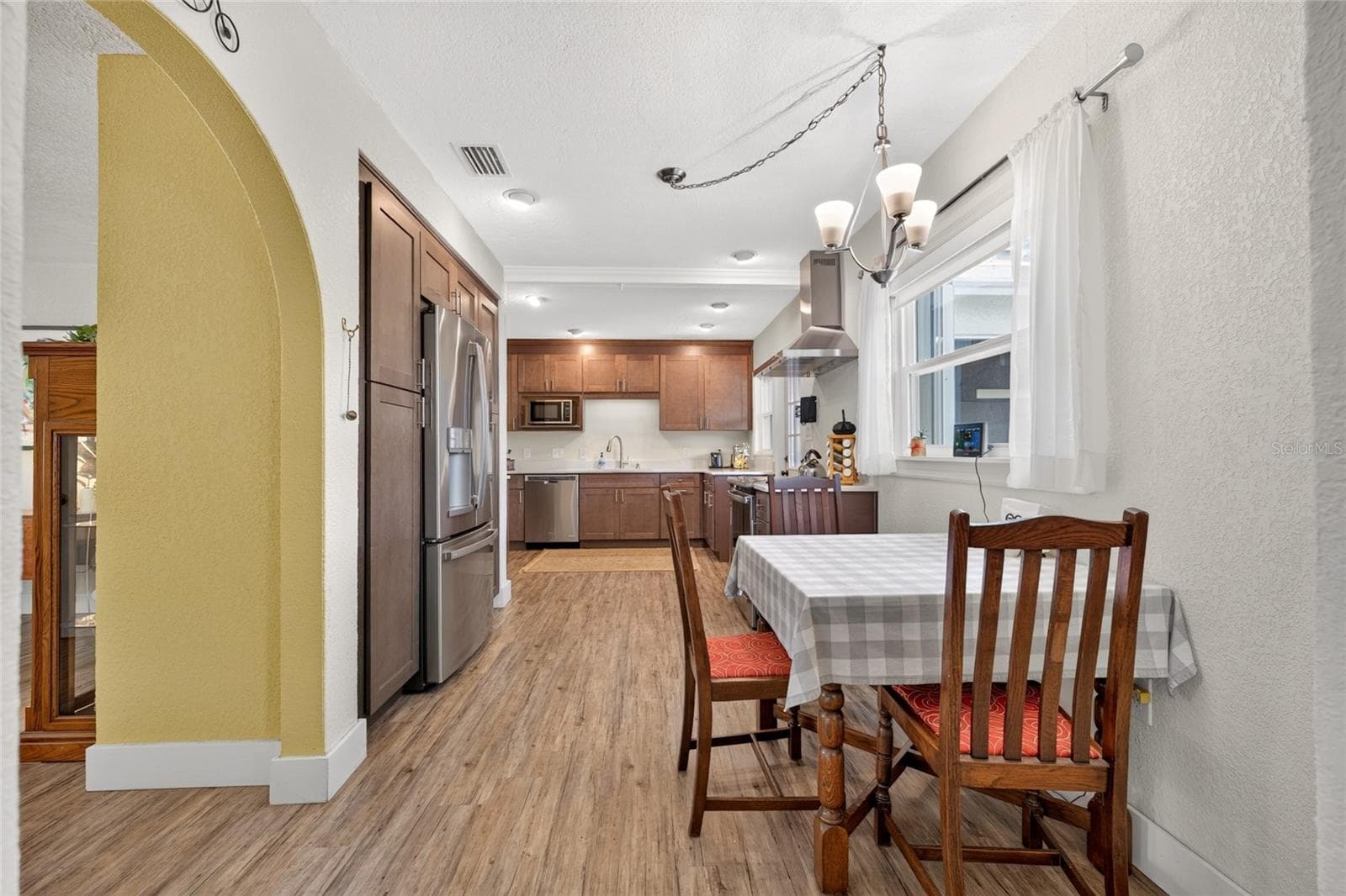 633 BUCKMINSTER CIRCLE — photo 18 of 52