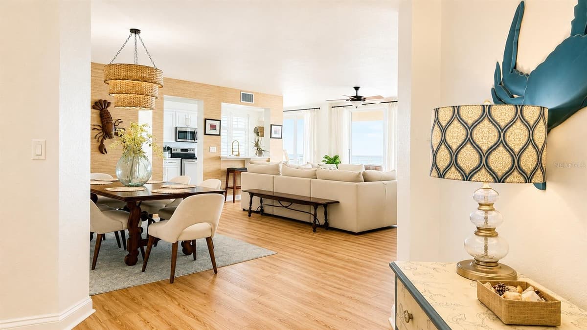 10 PAPAYA STREET — photo 4 of 30