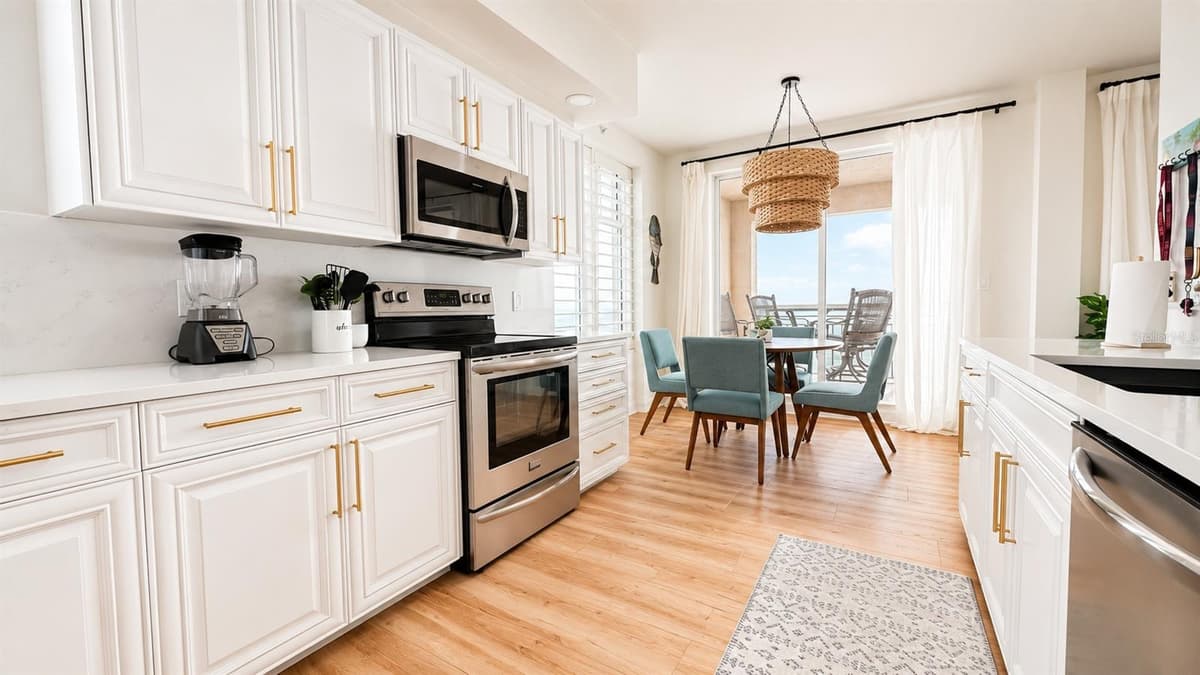 10 PAPAYA STREET — photo 10 of 30