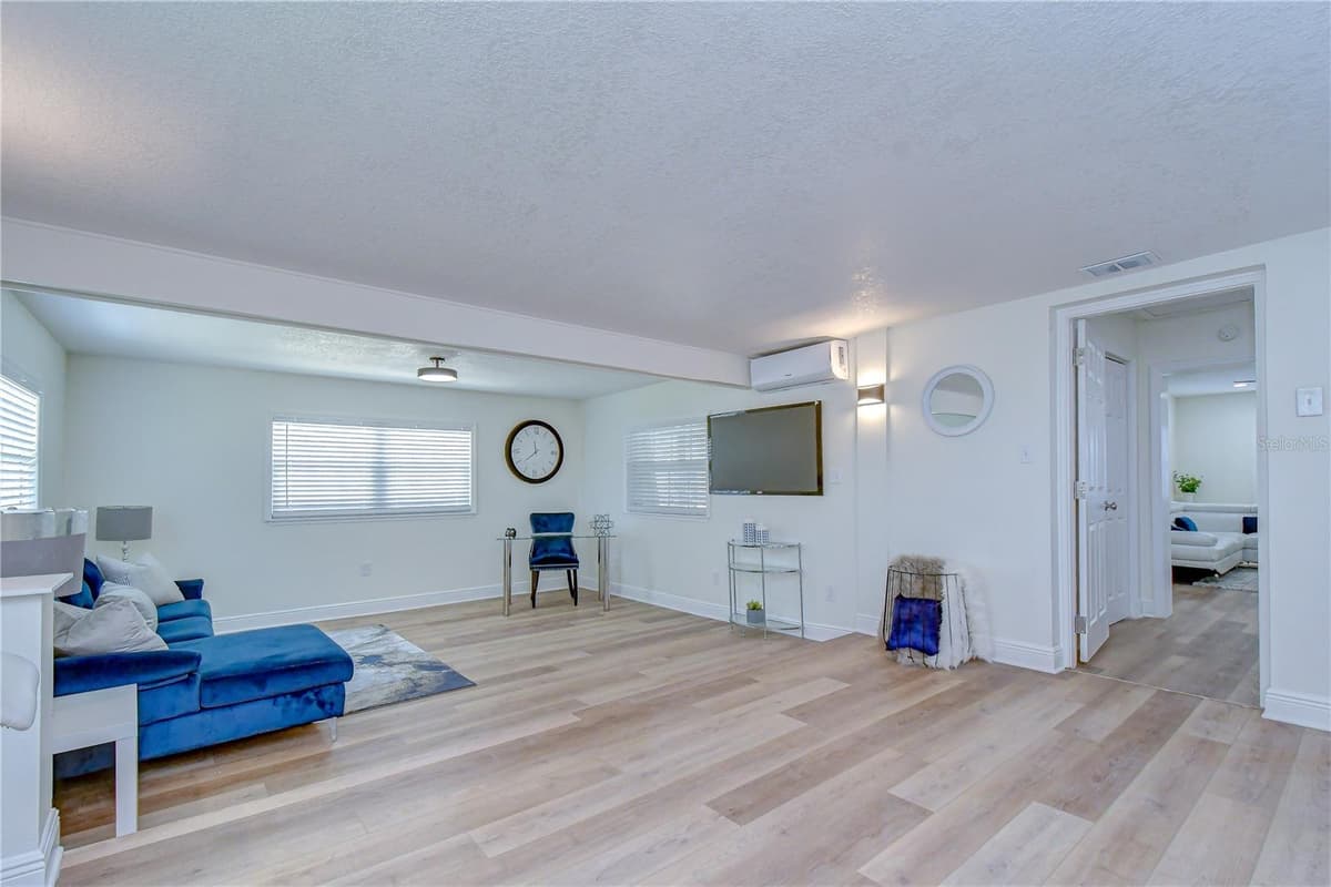 2101 HAMILTON AVENUE — photo 20 of 29