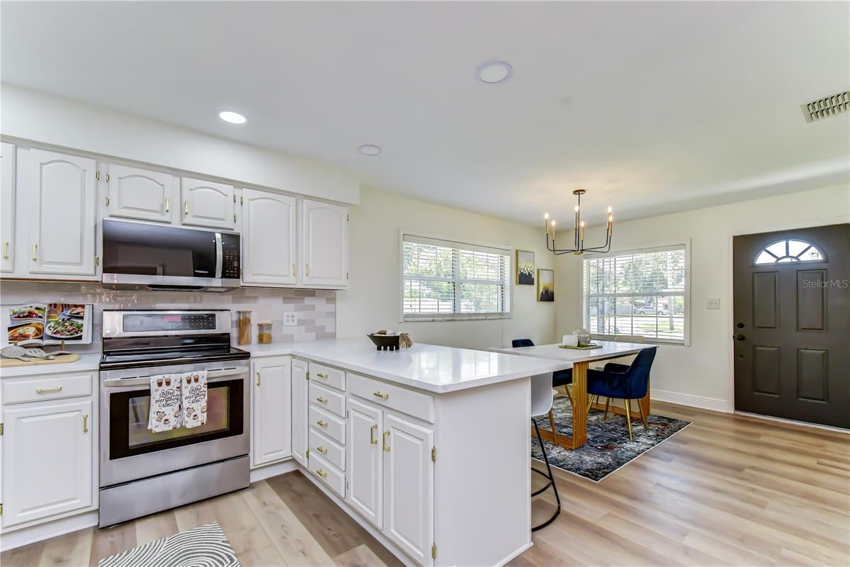 2101 HAMILTON AVENUE — photo 8 of 29