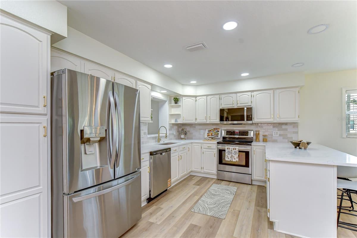 2101 HAMILTON AVENUE — photo 7 of 29