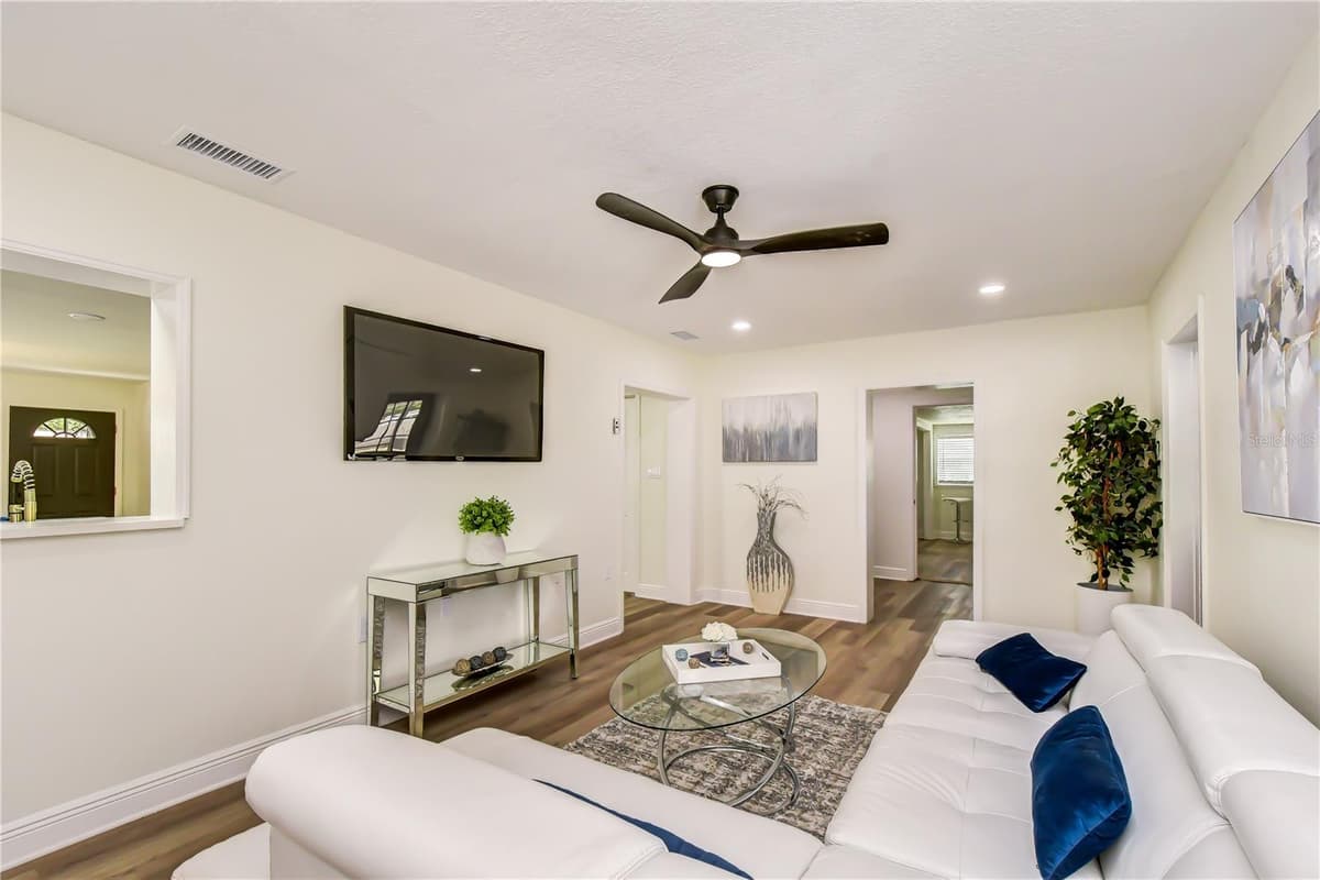 2101 HAMILTON AVENUE — photo 12 of 29