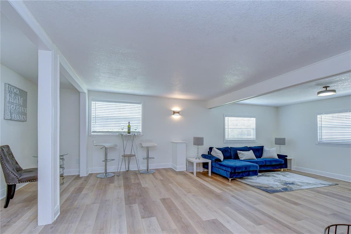 2101 HAMILTON AVENUE — photo 19 of 29