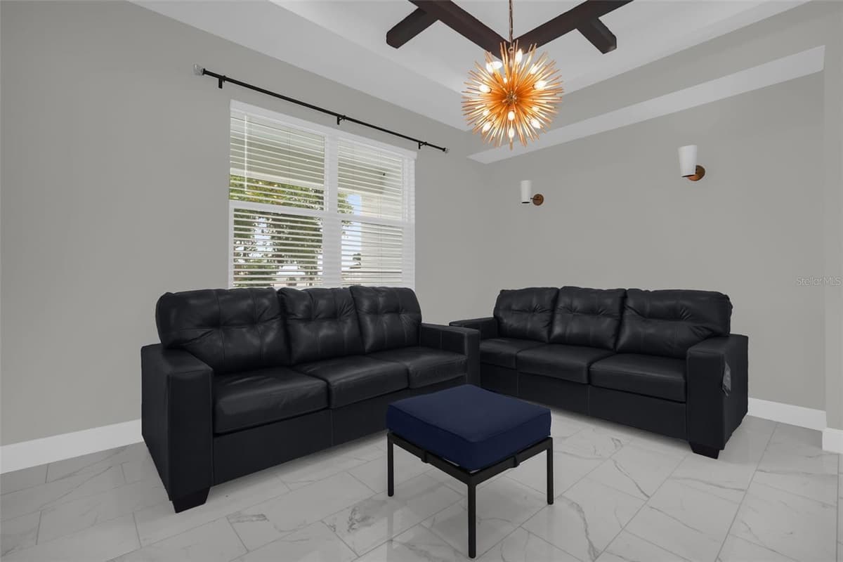 2510 LAKE FRONT DRIVE — photo 6 of 42