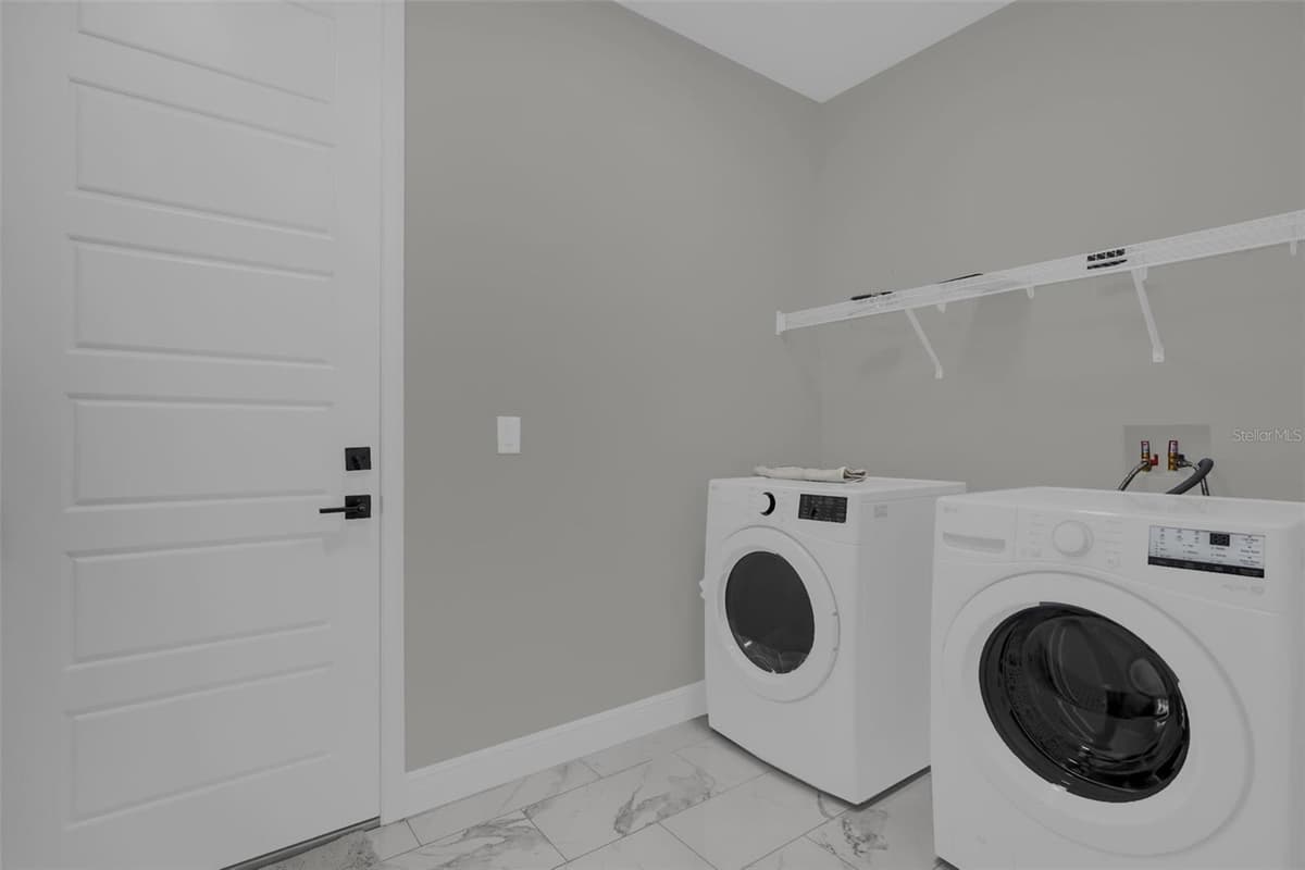2510 LAKE FRONT DRIVE — photo 31 of 42