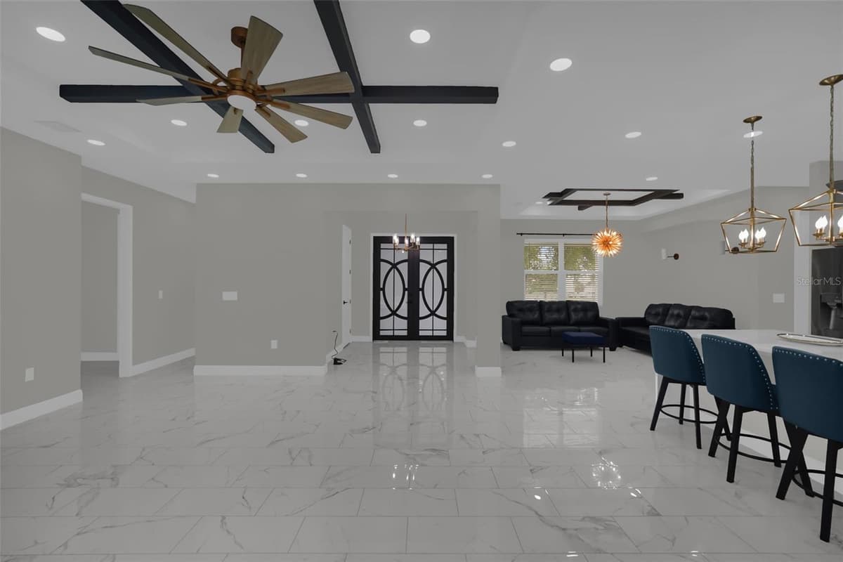 2510 LAKE FRONT DRIVE — photo 13 of 42