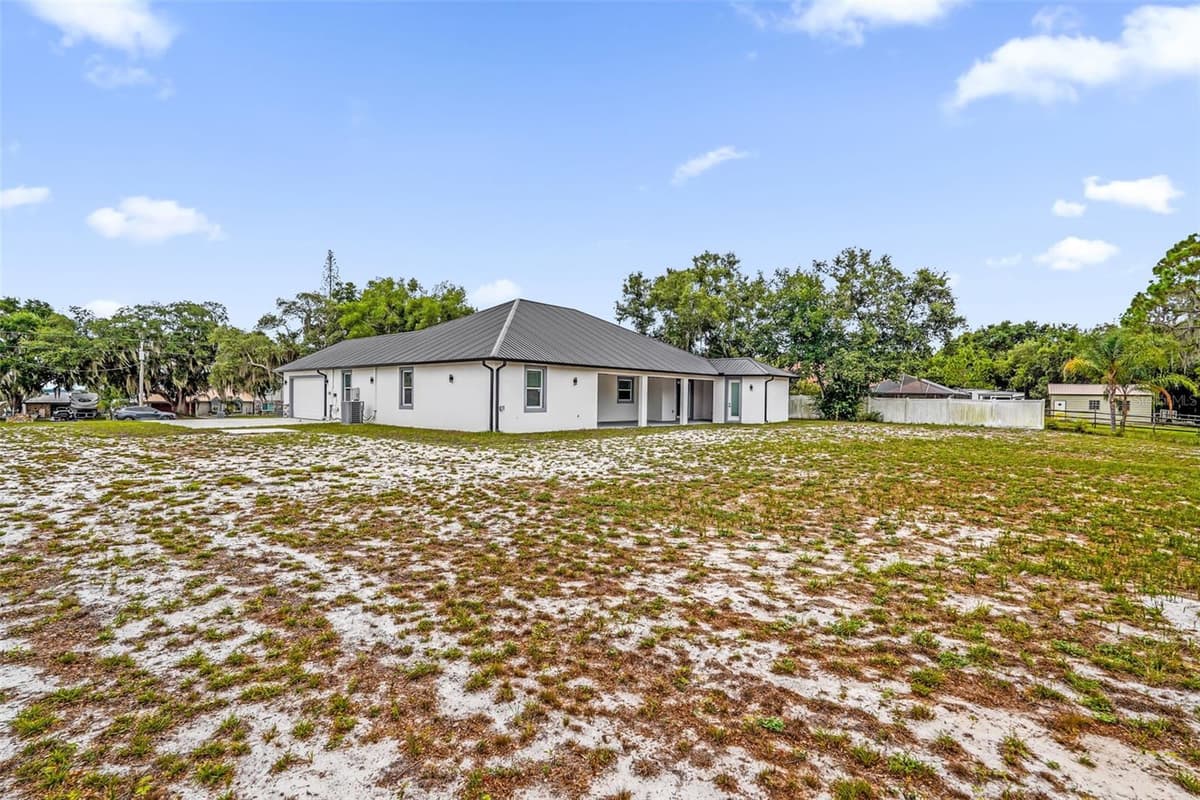 2510 LAKE FRONT DRIVE — photo 37 of 42