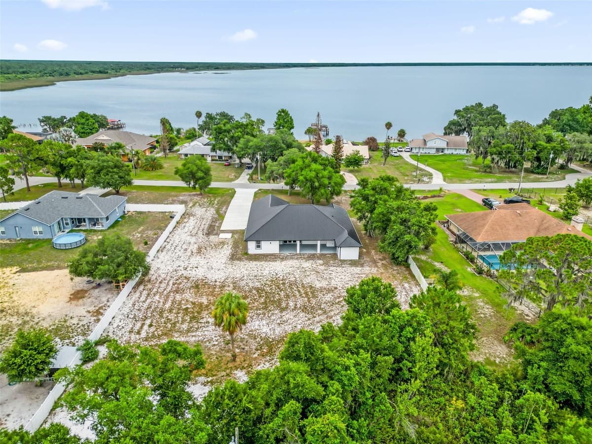 2510 LAKE FRONT DRIVE — photo 39 of 42