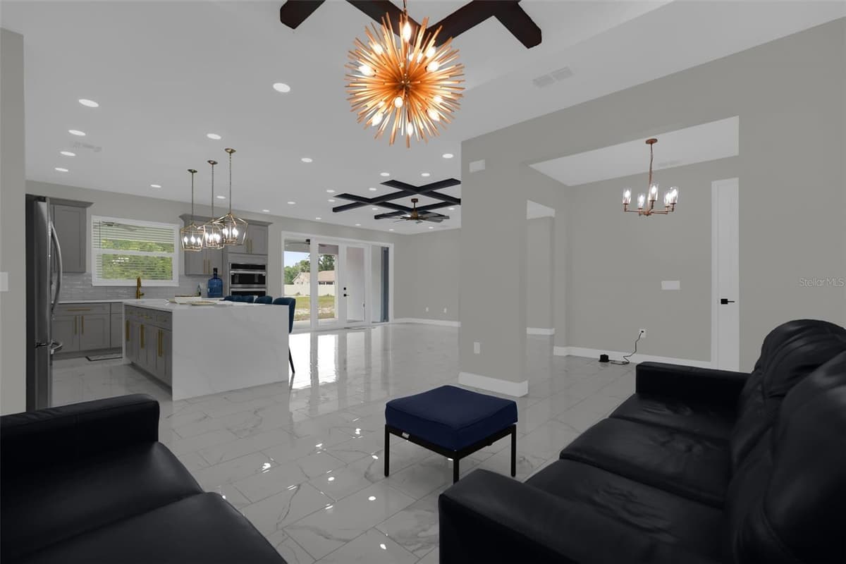 2510 LAKE FRONT DRIVE — photo 7 of 42