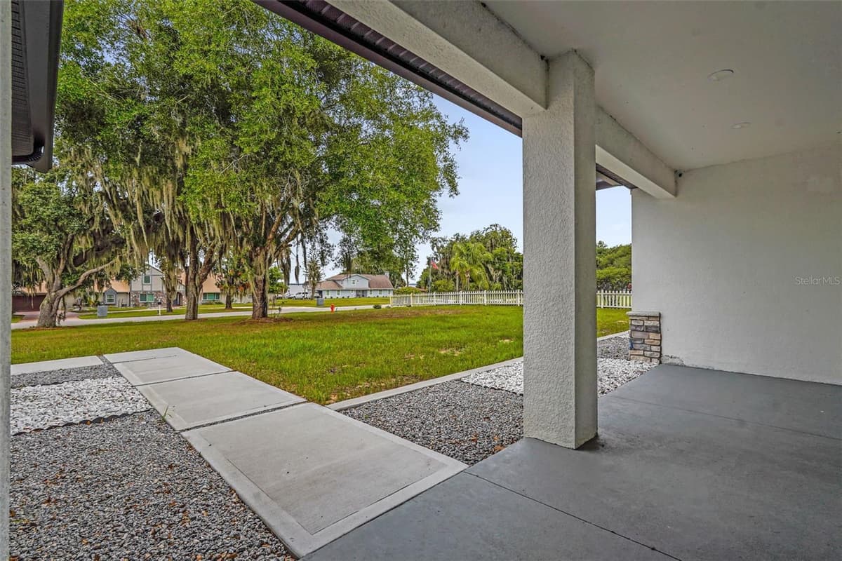 2510 LAKE FRONT DRIVE — photo 35 of 42