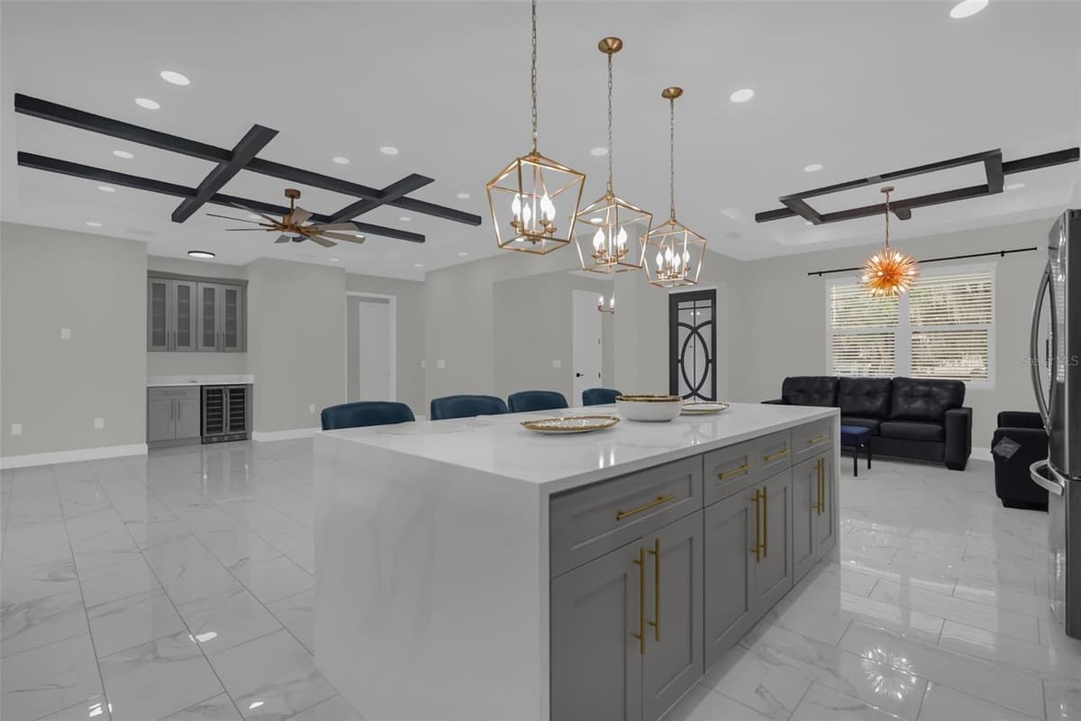 2510 LAKE FRONT DRIVE — photo 14 of 42