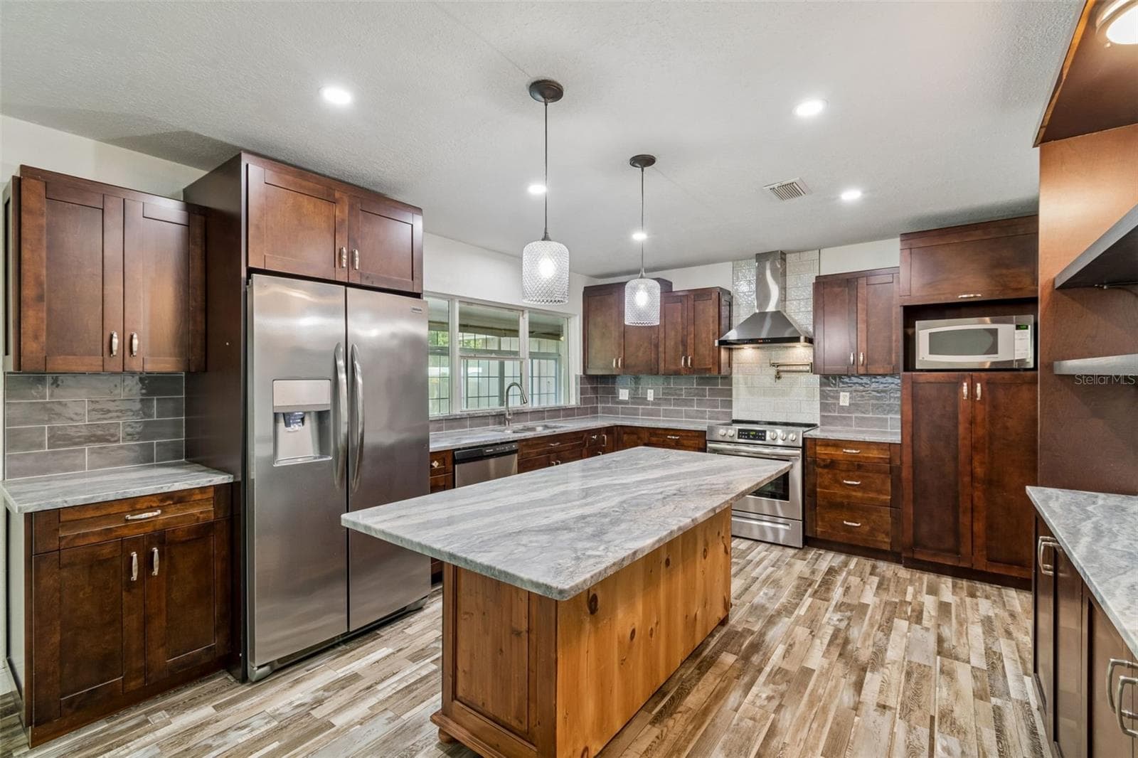 503 ROLLINGVIEW DRIVE — photo 11 of 35