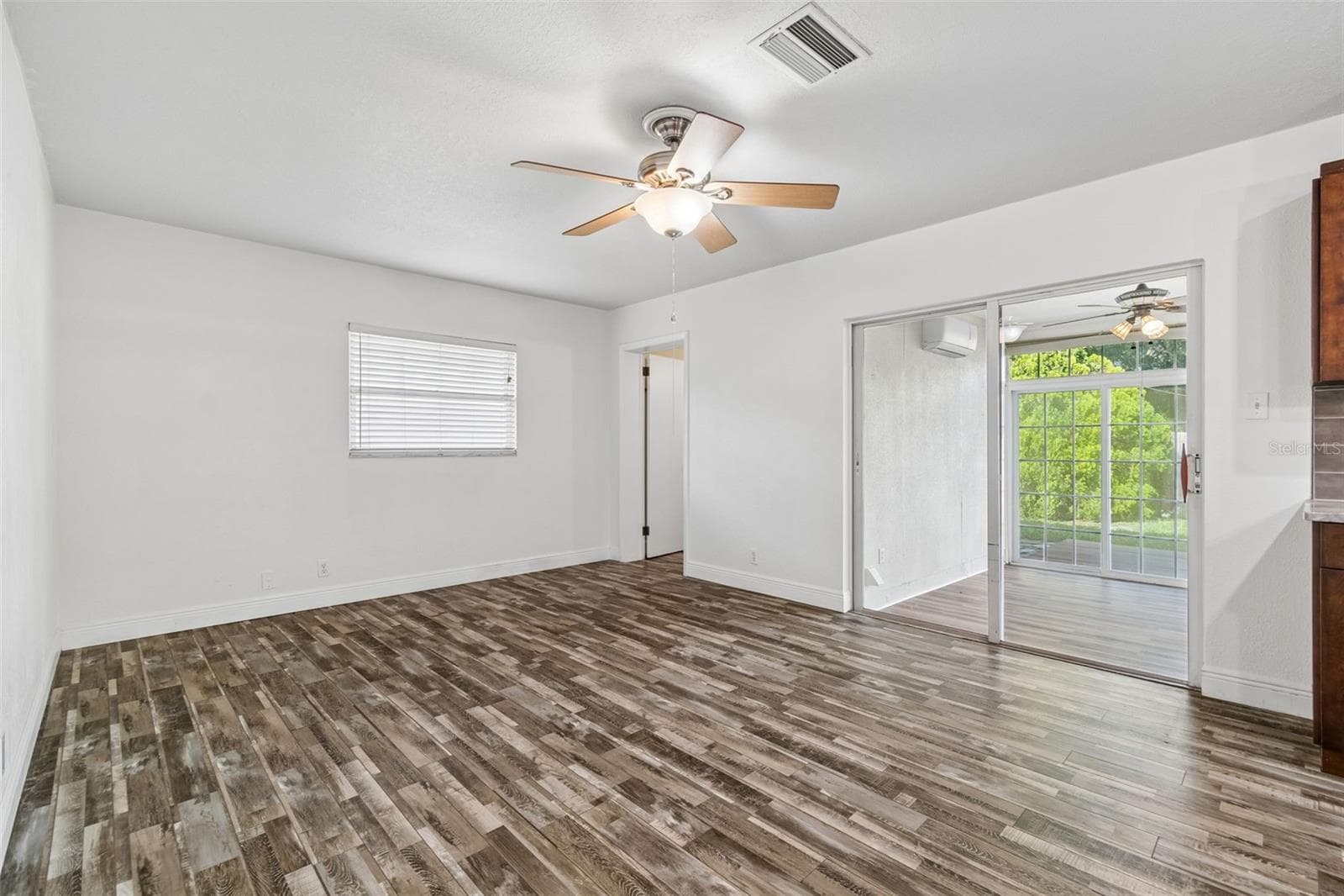 503 ROLLINGVIEW DRIVE — photo 15 of 35