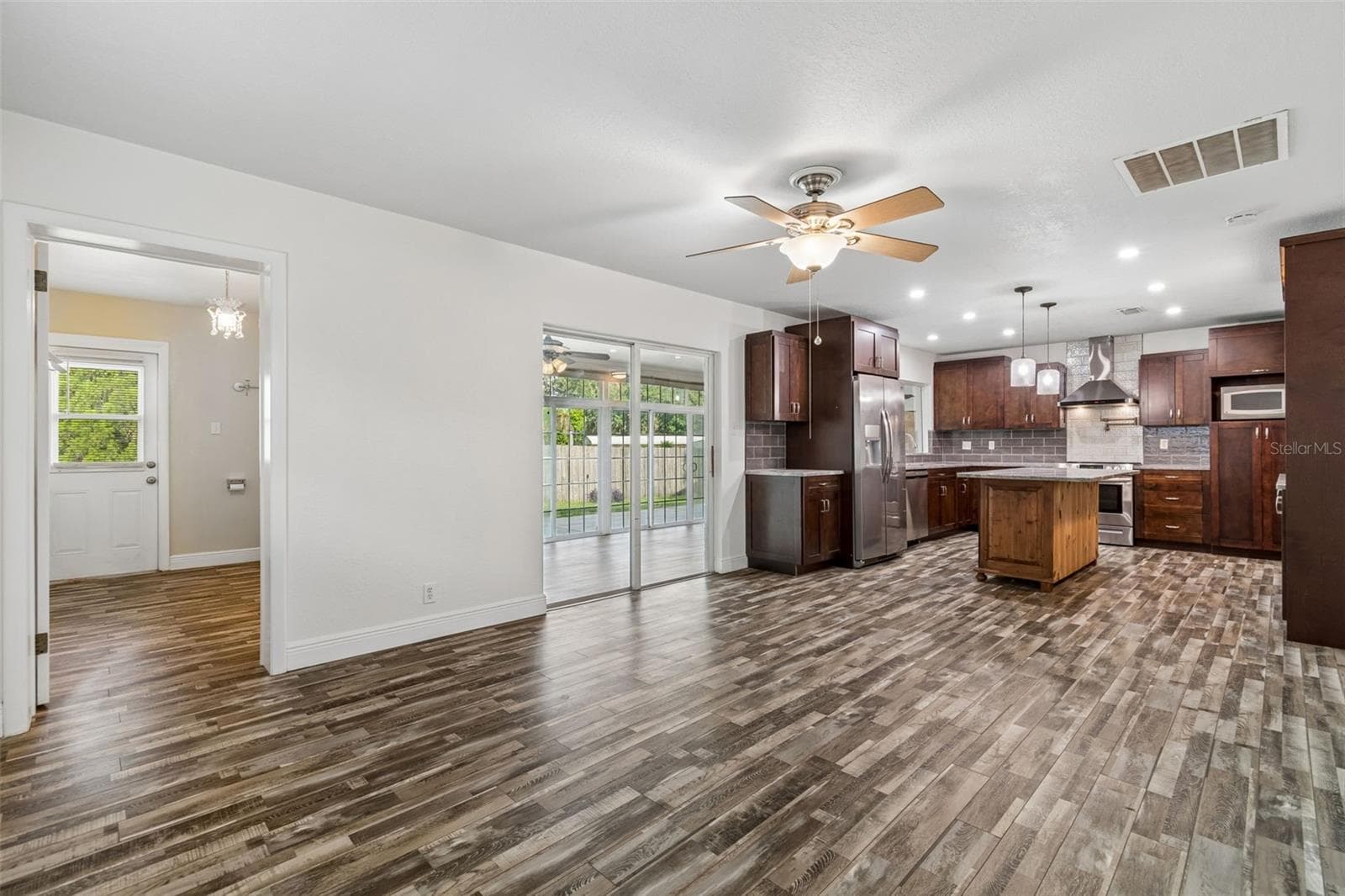 503 ROLLINGVIEW DRIVE — photo 13 of 35