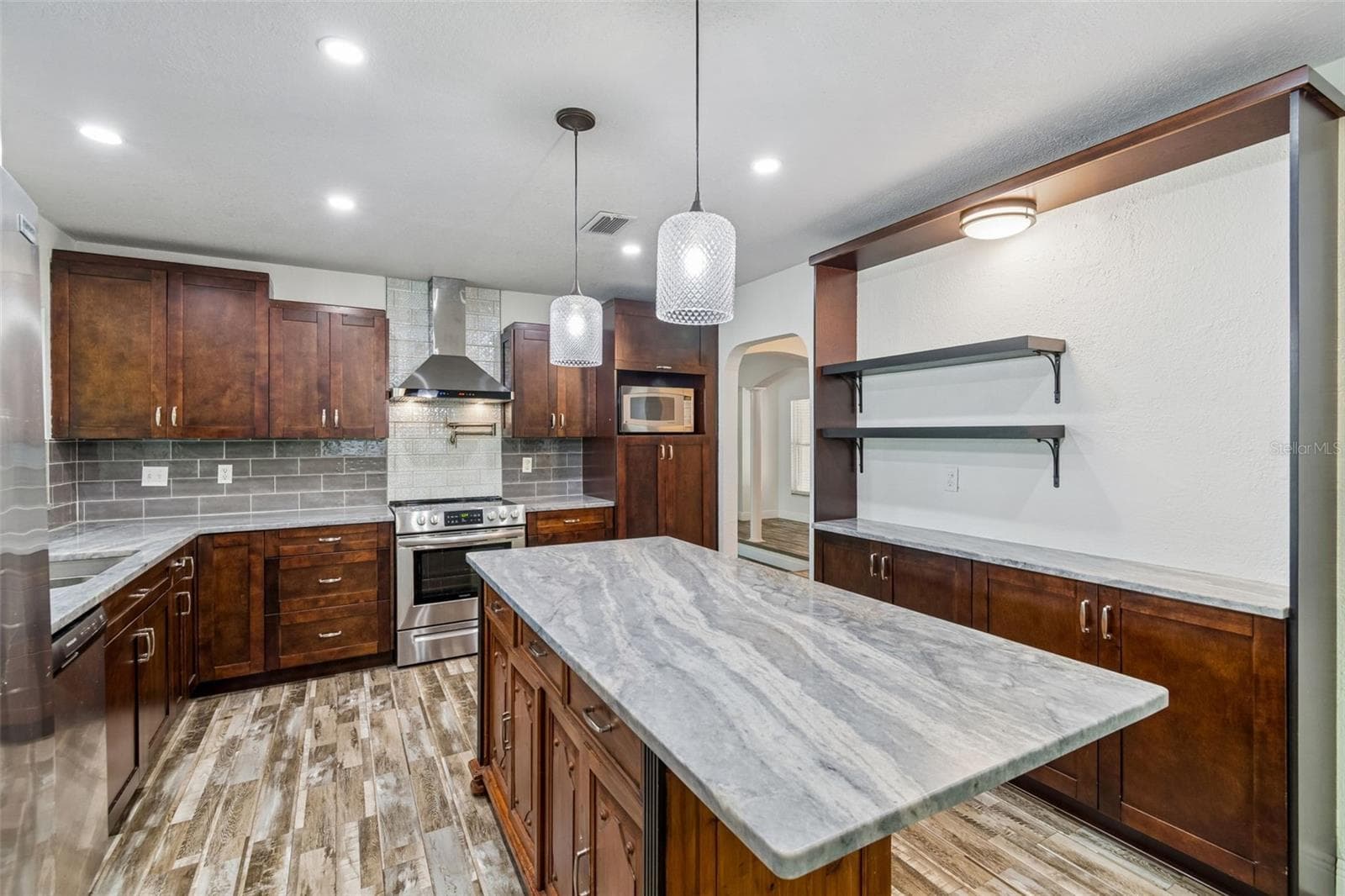 503 ROLLINGVIEW DRIVE — photo 12 of 35