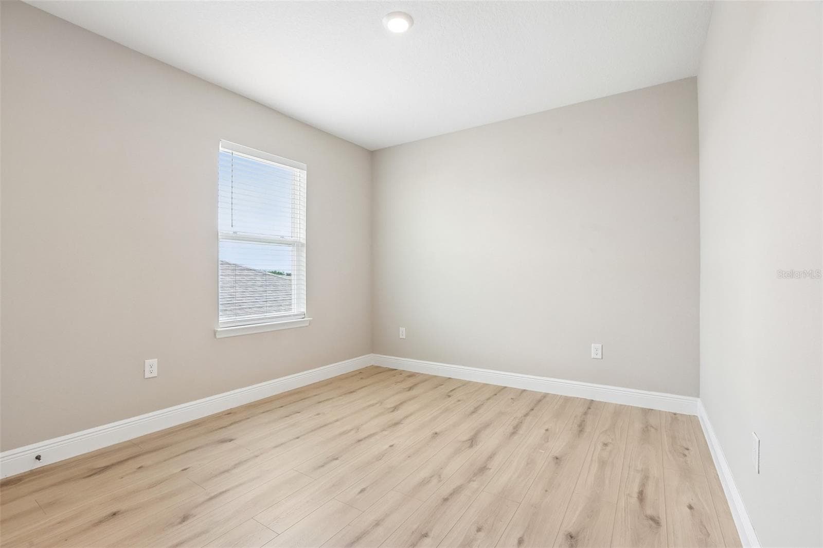 327 MANGROVE MANOR DRIVE — photo 20 of 30