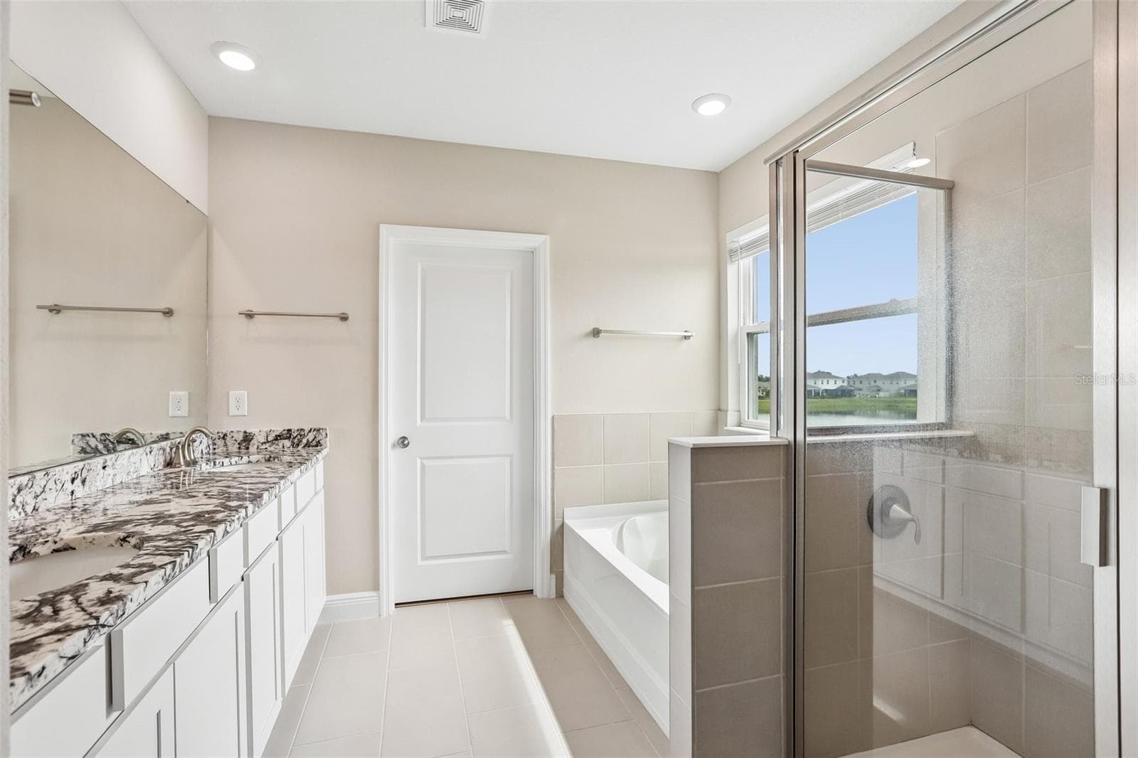 327 MANGROVE MANOR DRIVE — photo 16 of 30