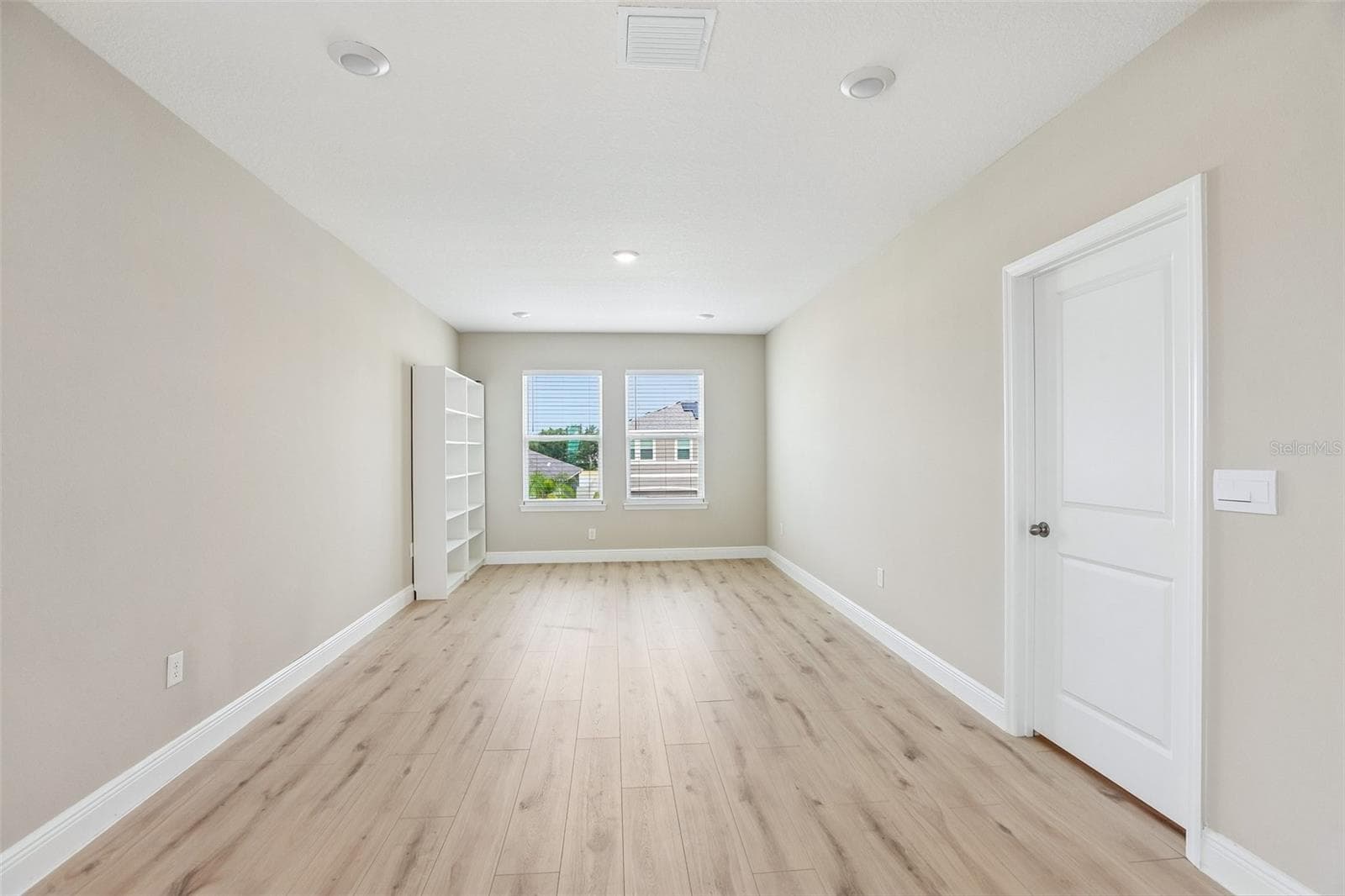 327 MANGROVE MANOR DRIVE — photo 13 of 30